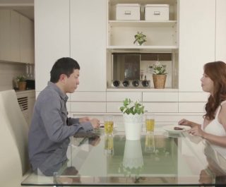 Tình một đêm với con đàn bà vú to lớn tuổi